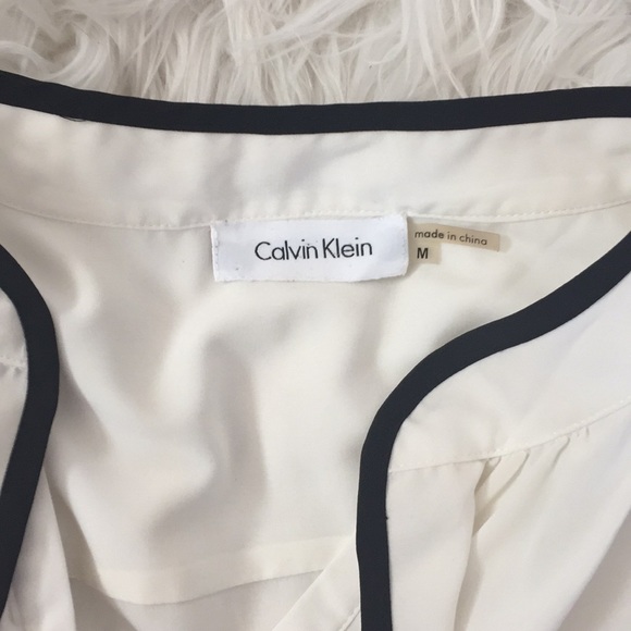 Calvin Klein top - Picture 4 of 4